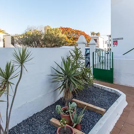 Mayan Daire Puerto del Carmen (Lanzarote)