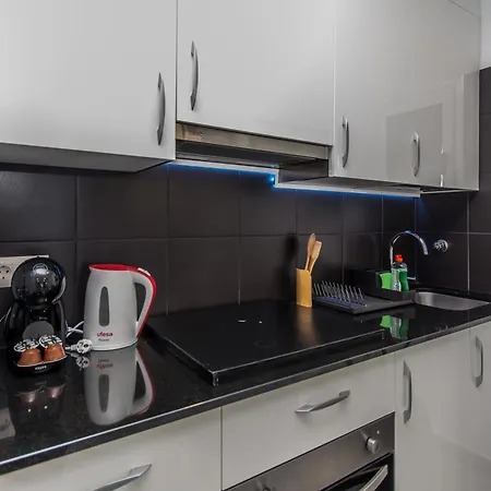 Mayan * Puerto del Carmen